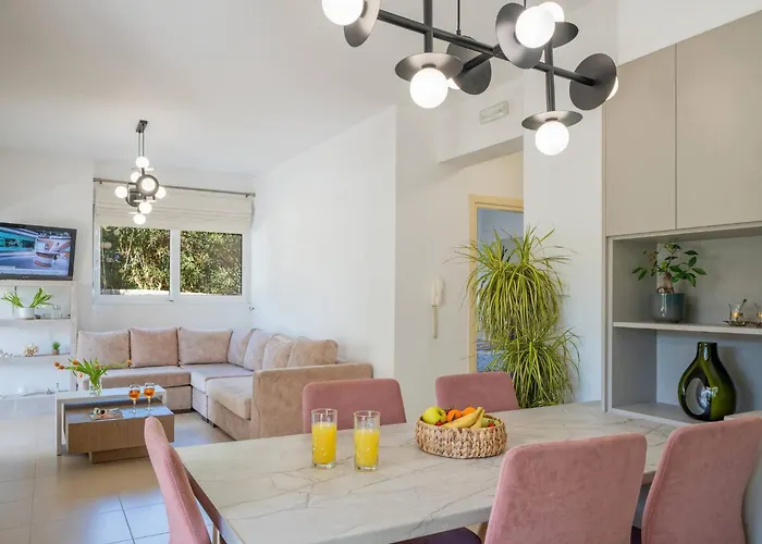 Luisa * Rethymno (Crete)